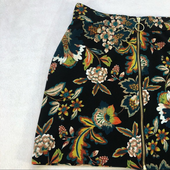 INC International Concepts, Floral Skirt, Size 14 - Picture 10 of 16